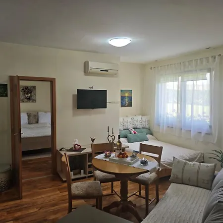цветна приказка - Apartman Kamcsija